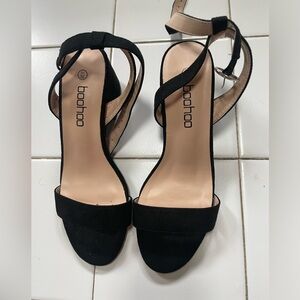 Women’s shoes barely worn